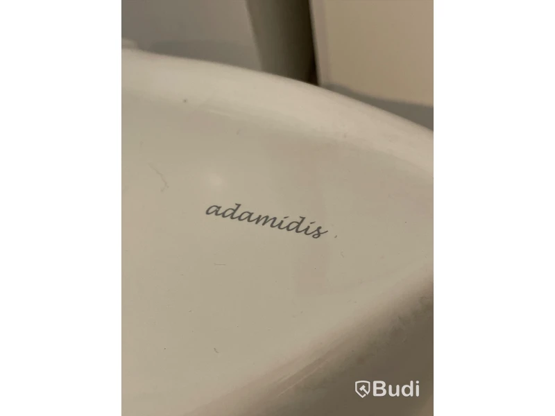 Kommod från westerbergs med handfat från adamidis Obs! Fd. utställningsex.