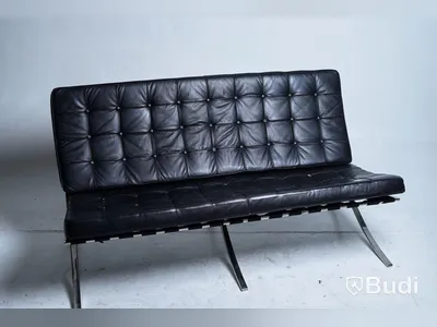 Soffa – skinnklädsel 150 cm bred.