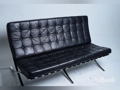 Soffa – skinnklädsel 150 cm bred.