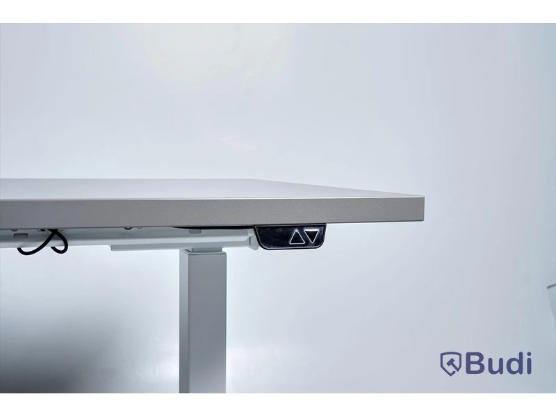 Skrivbord – Höj- och sänkbart, 120x60 cm.