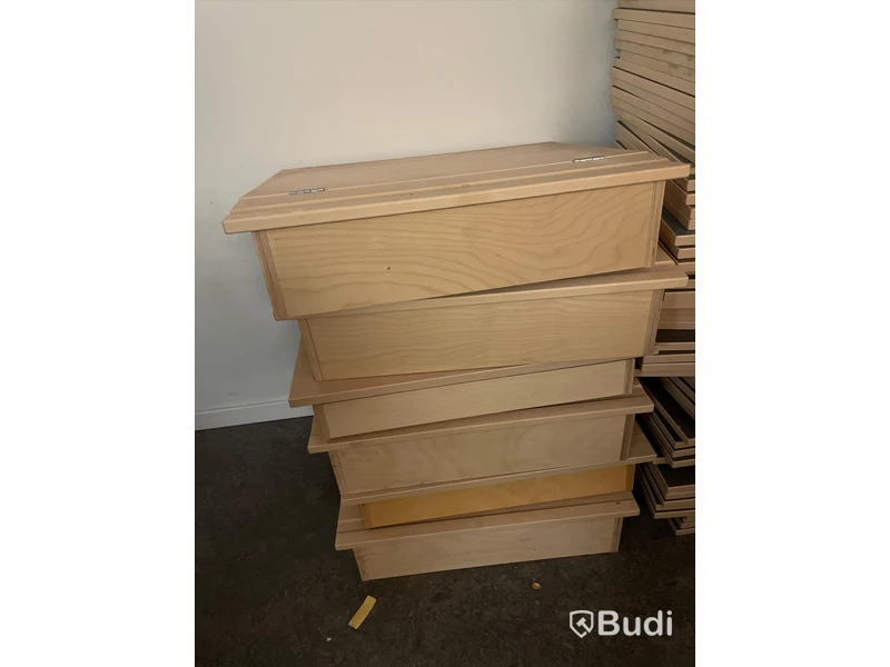 6st skolbänkar utan ben