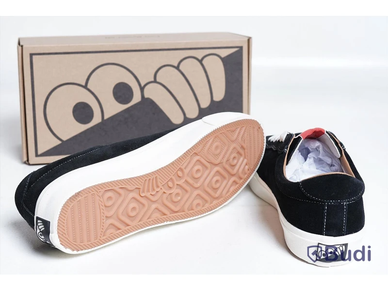 Sneakers - Last Resort, VM001 (Black White) Suede - strl 44. Nypris 799:-