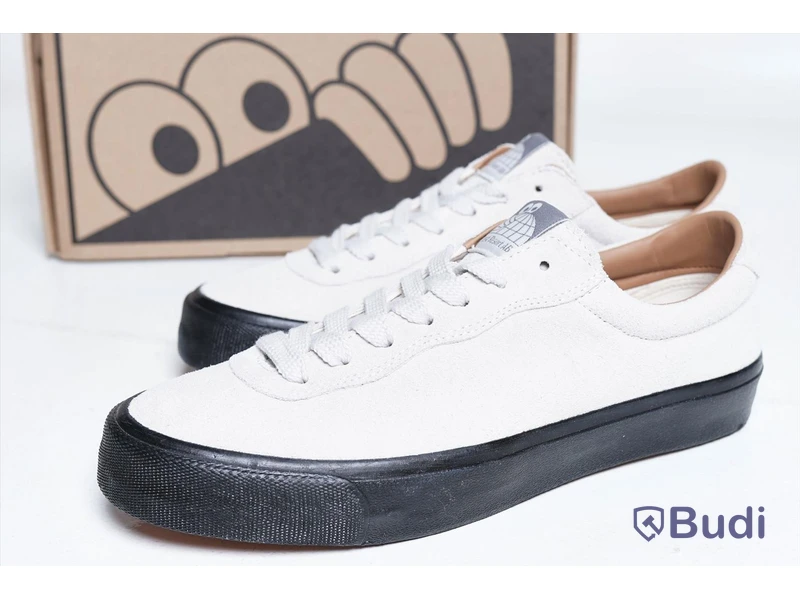 Sneakers - Last Resort, VM001 (White Black) Suede - strl 42,5. Nypris 799:-