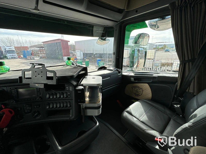 Lastbil Scania R490LB8X2-6 HNB Kranbil / Bodbil Hiab 858 E-7 med jibb