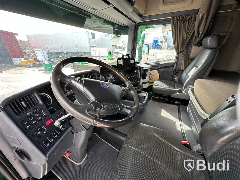 Lastbil Scania R490LB8X2-6 HNB Kranbil / Bodbil Hiab 858 E-7 med jibb