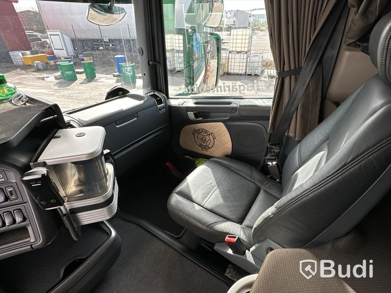 Lastbil Scania R490LB8X2-6 HNB Kranbil / Bodbil Hiab 858 E-7 med jibb