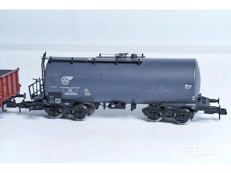 Märklin tåg - Vagnset med 2 st personvagnar, 1 st diesellok & 1 st fraktlok, Skala 1