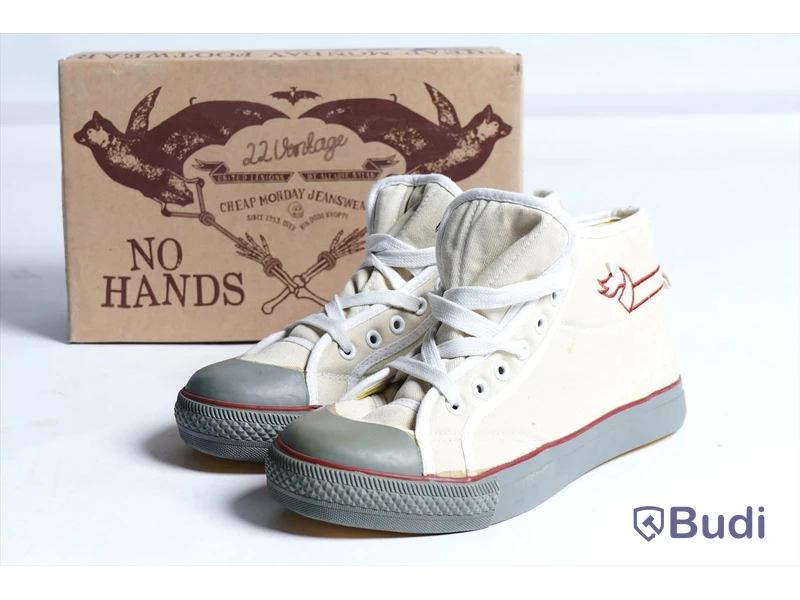 Sneakers - Cheap Monday (Off White) - stl 39.