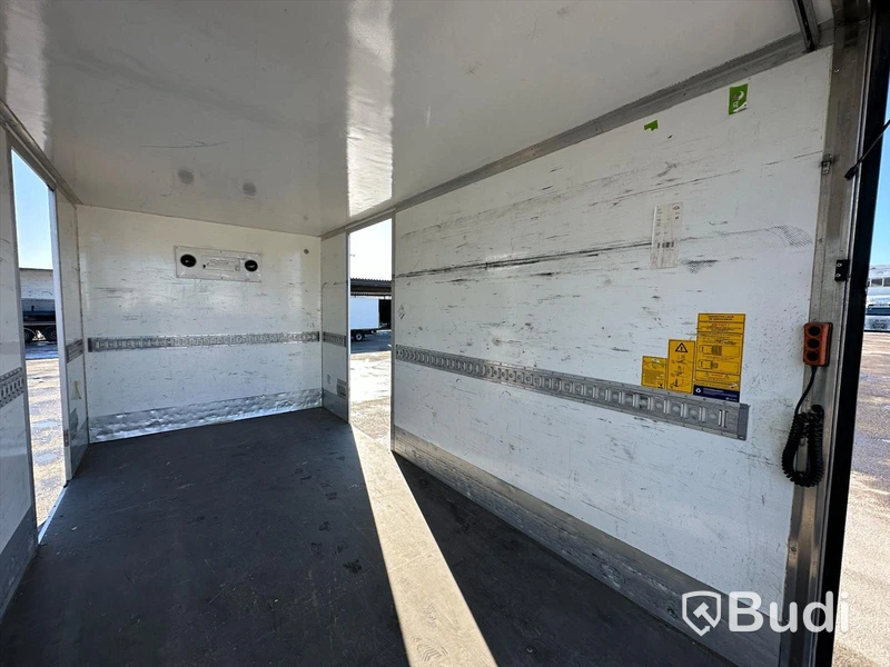 Lättlastbil Skåpbil MAN TGE SZN1E | 2019 | 22900mil | Automat| Värme i skåp