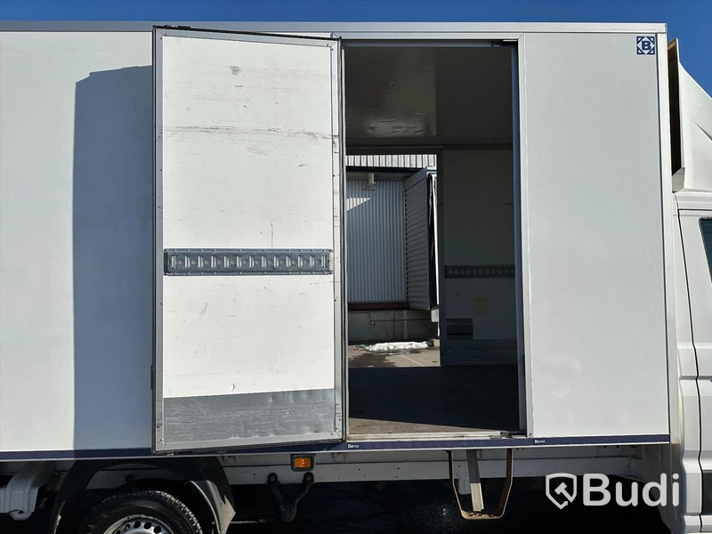 Lättlastbil Skåpbil MAN TGE SZN1E | 2019 | 22900mil | Automat| Värme i skåp