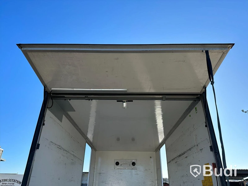 Lättlastbil Skåpbil MAN TGE SZN1E | 2019 | 22900mil | Automat| Värme i skåp