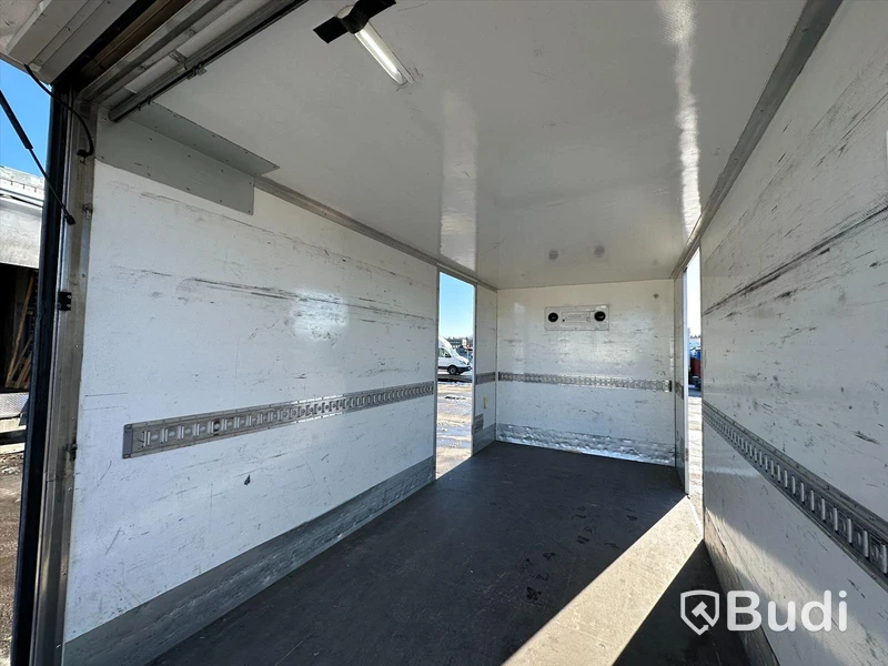 Lättlastbil Skåpbil MAN TGE SZN1E | 2019 | 22900mil | Automat| Värme i skåp