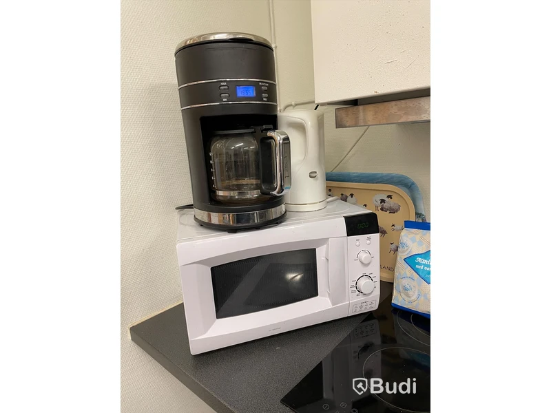 Microvågsugn samt kaffekokare