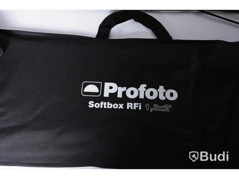 Profoto parti med studioväska på hjul, "handheld" stativ, och softboxar mycket mer.