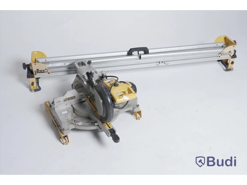 Kap- och gersåg DW712 samt Dewalt Arbetsbord DE 7023