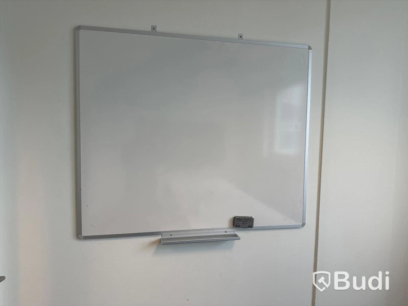 Whiteboard, 100x120 cm.