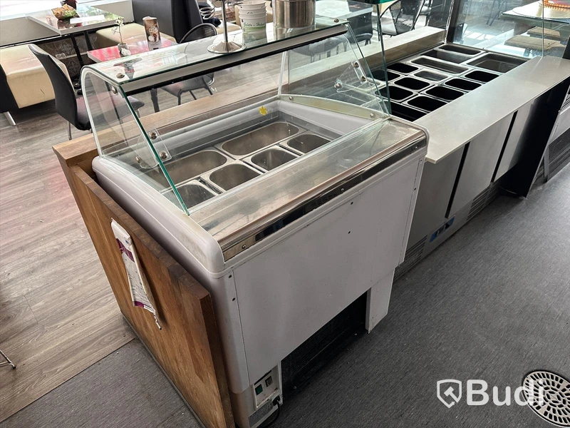 Glassfrys med Displayglas - Tecfrigo (Mått: B85 x D88 x Bänk H97 cm med glas H125 cm)