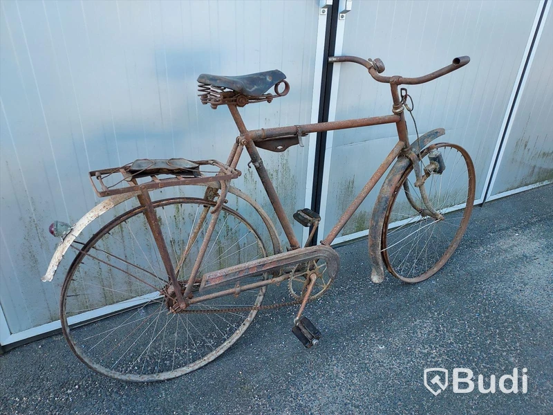 Patinerad Polstjärnan herrcykel av äldre modell