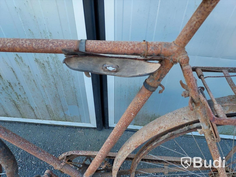 Patinerad Polstjärnan herrcykel av äldre modell