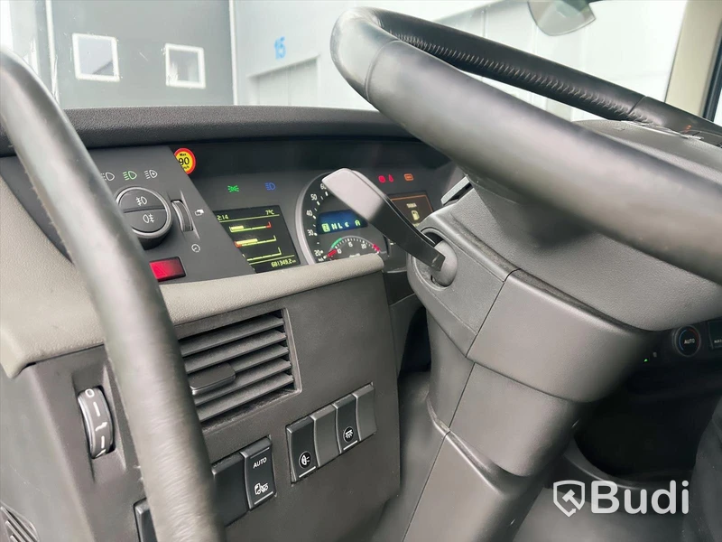 Lastbil Volvo FH 6x2  | JPGS | Öppningsbar sida