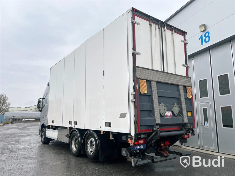 Lastbil Volvo FH 6x2  | JPGS | Öppningsbar sida