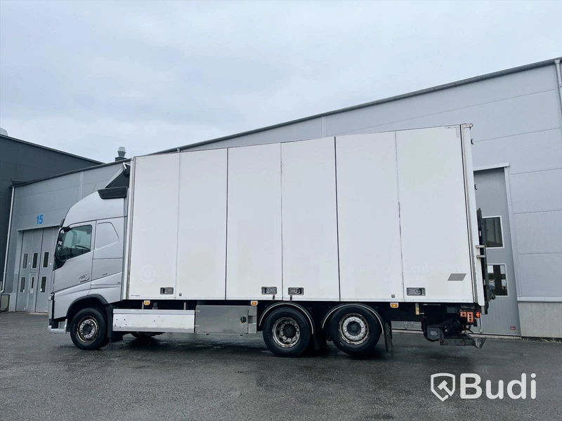 Lastbil Volvo FH 6x2  | JPGS | Öppningsbar sida