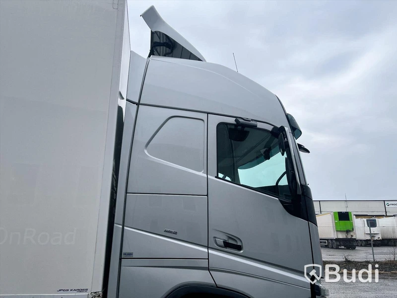 Lastbil Volvo FH 6x2  | JPGS | Öppningsbar sida