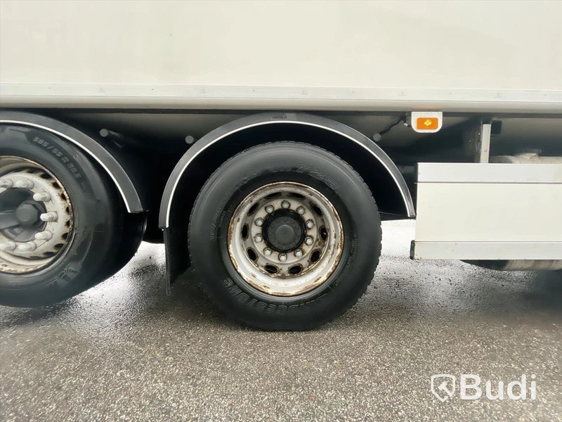 Lastbil Volvo FH 6x2  | JPGS | Öppningsbar sida
