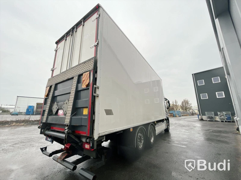 Lastbil Volvo FH 6x2  | JPGS | Öppningsbar sida