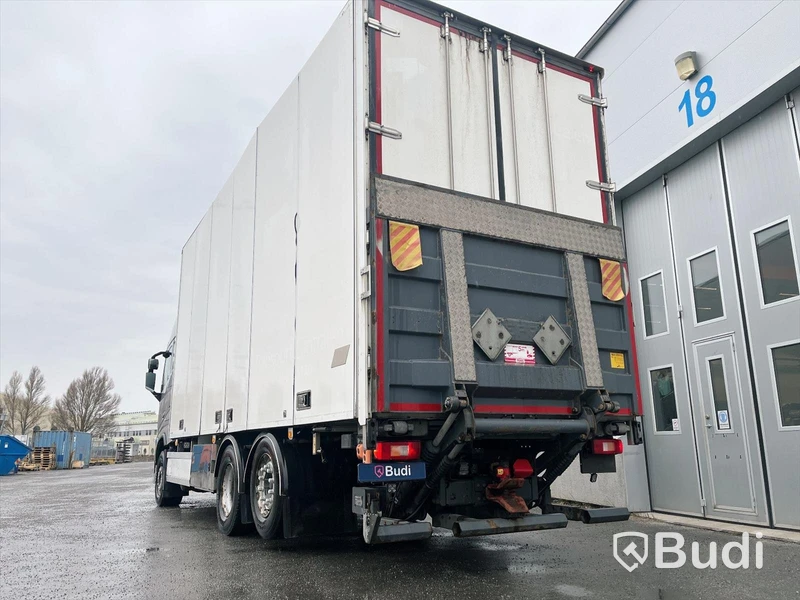 Lastbil Volvo FH 6x2  | JPGS | Öppningsbar sida