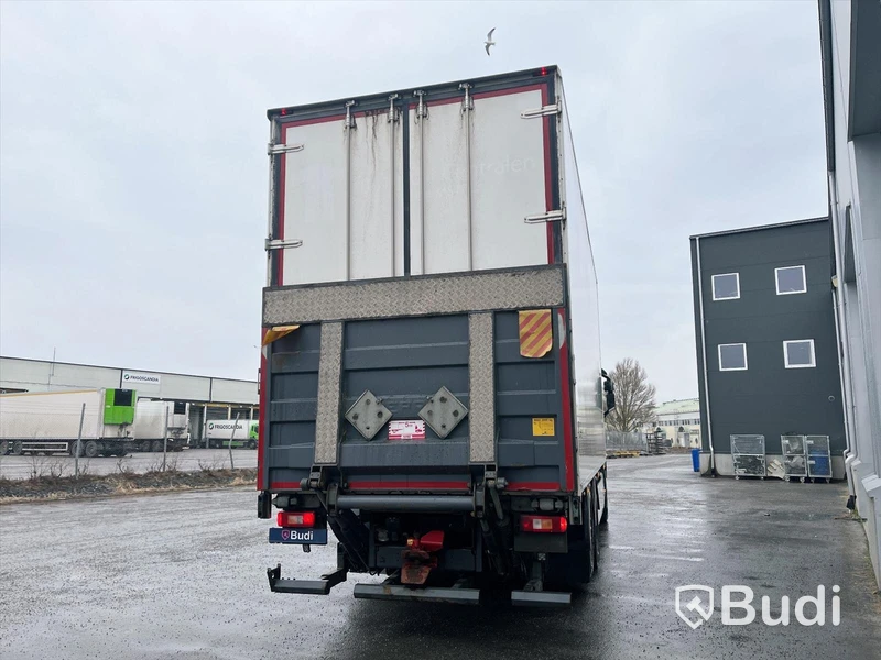 Lastbil Volvo FH 6x2  | JPGS | Öppningsbar sida