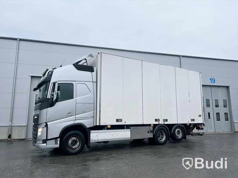 Lastbil Volvo FH 6x2  | JPGS | Öppningsbar sida