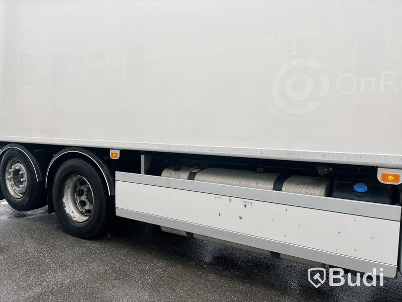 Lastbil Volvo FH 6x2  | JPGS | Öppningsbar sida