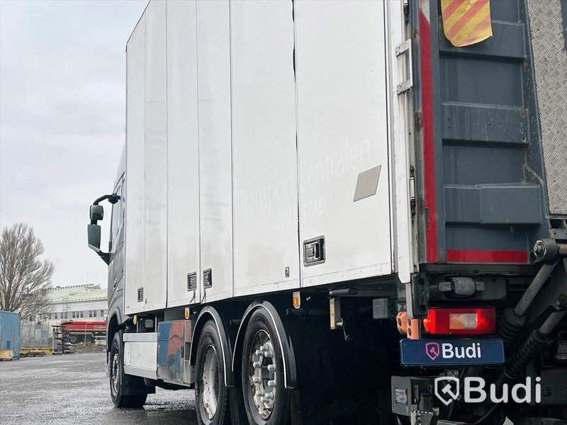 Lastbil Volvo FH 6x2  | JPGS | Öppningsbar sida