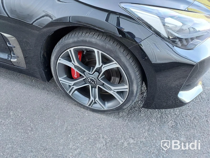 KIA Stinger 3.3 T-GDi AWD - 18 (370hk)