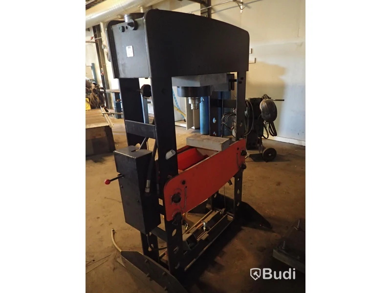 Hydraulpress 100 ton