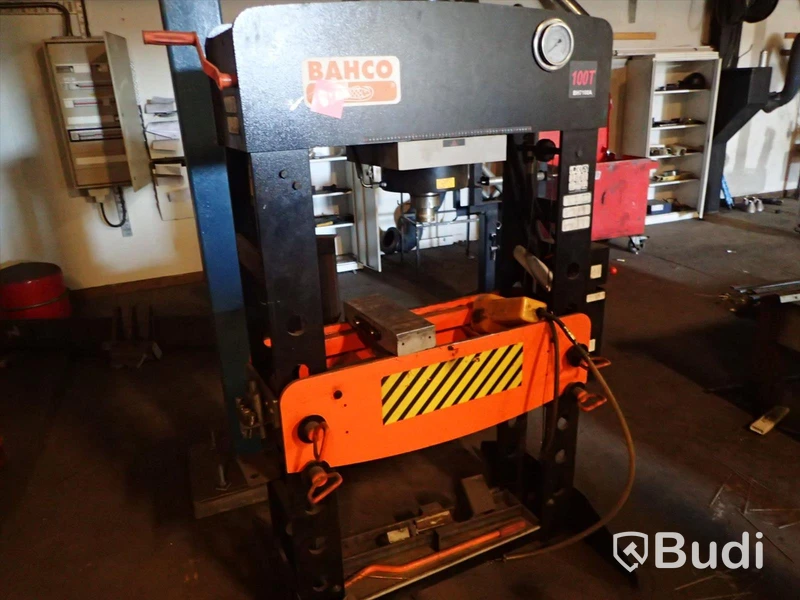 Hydraulpress 100 ton