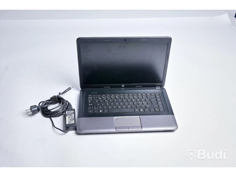 Bärbar dator – HP 255, rensad, utan OS, inkl. laddare