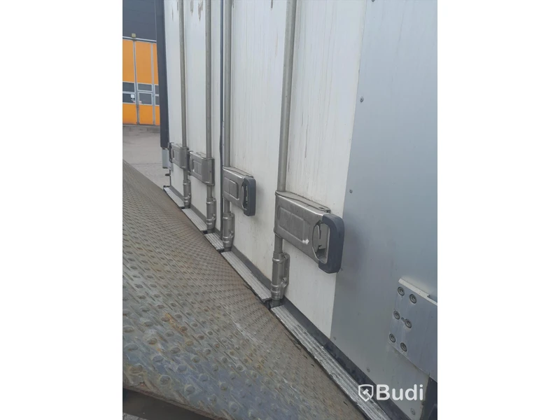 Kylbil Volvo FH 6x2 | KRONE | Öppningsbar sida | 2011 - EXPORT