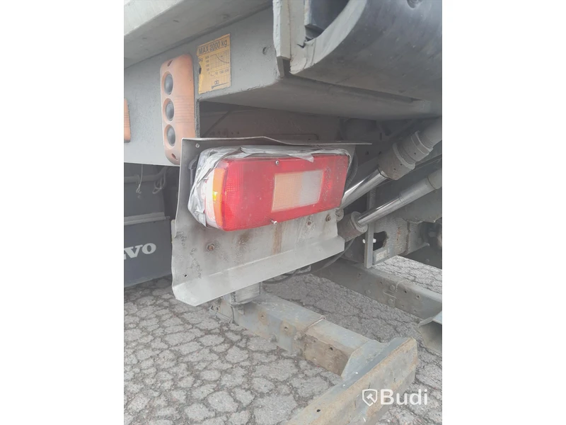 Kylbil Volvo FH 6x2 | KRONE | Öppningsbar sida | 2011 - EXPORT