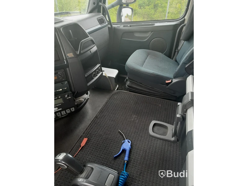 Kylbil Volvo FH 6x2 | KRONE | Öppningsbar sida | 2011 - EXPORT