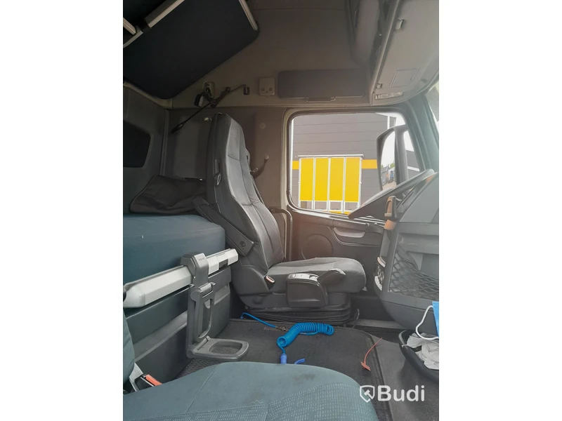 Kylbil Volvo FH 6x2 | KRONE | Öppningsbar sida | 2011 - EXPORT
