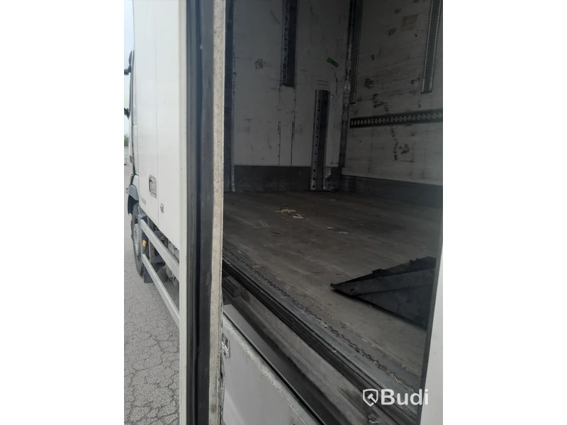 Kylbil Volvo FH 6x2 | KRONE | Öppningsbar sida | 2011 - EXPORT