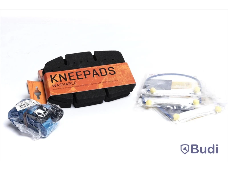 2 st knäskydd - 3 st öronproppar - 2 st packremmar