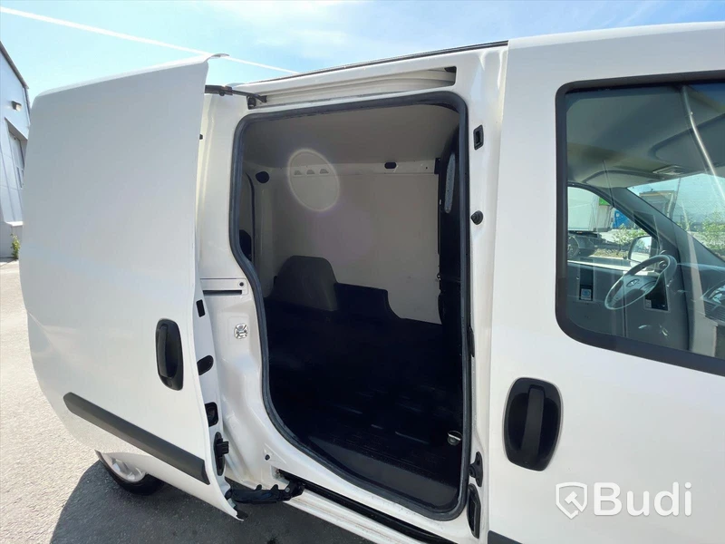 Lätt lastbil Opel Combo Van 1.3 CDTI | 2016 | Manuell | 90 hk