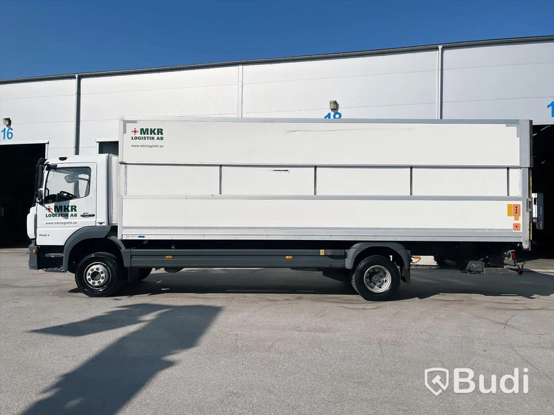 Lastbil Mercedes-Benz Atego | SKAB | 2016 | Höj-sänk-skåp