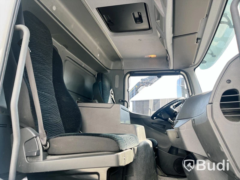 Lastbil Mercedes-Benz Atego | SKAB | 2016 | Höj-sänk-skåp