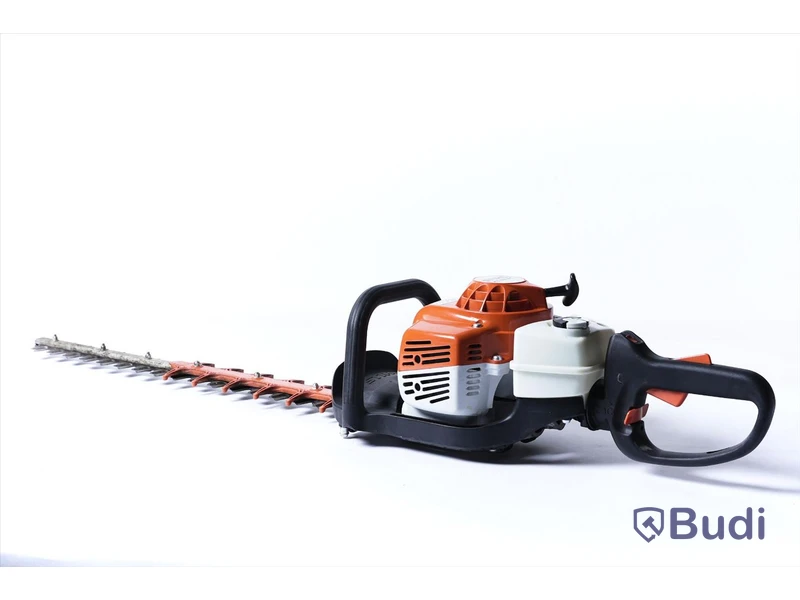 Stihl häcksax HS 82 R/RC. Nypris ca 9000 kr.