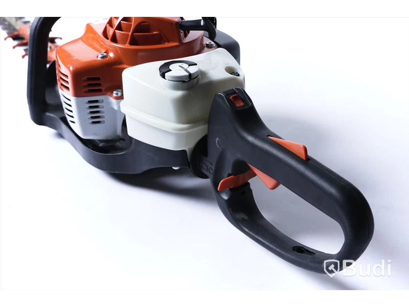 Stihl häcksax HS 82 R/RC. Nypris ca 9000 kr.