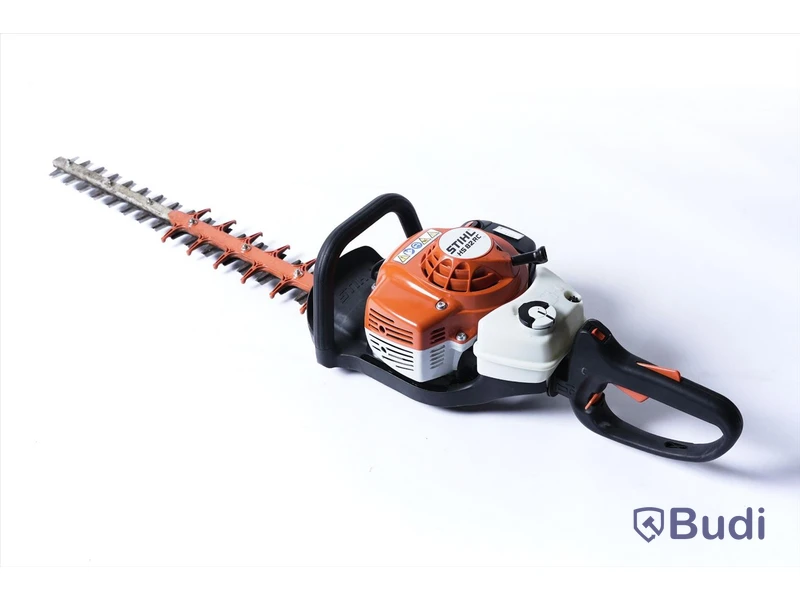 Stihl häcksax HS 82 R/RC. Nypris ca 9000 kr.